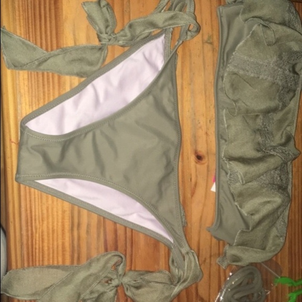 VS bikini